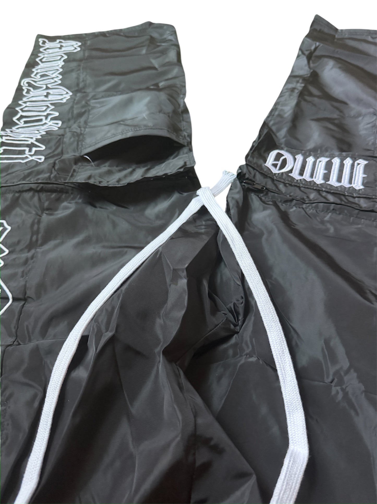 BLACK MMO 2&1 WINDBREAKERS